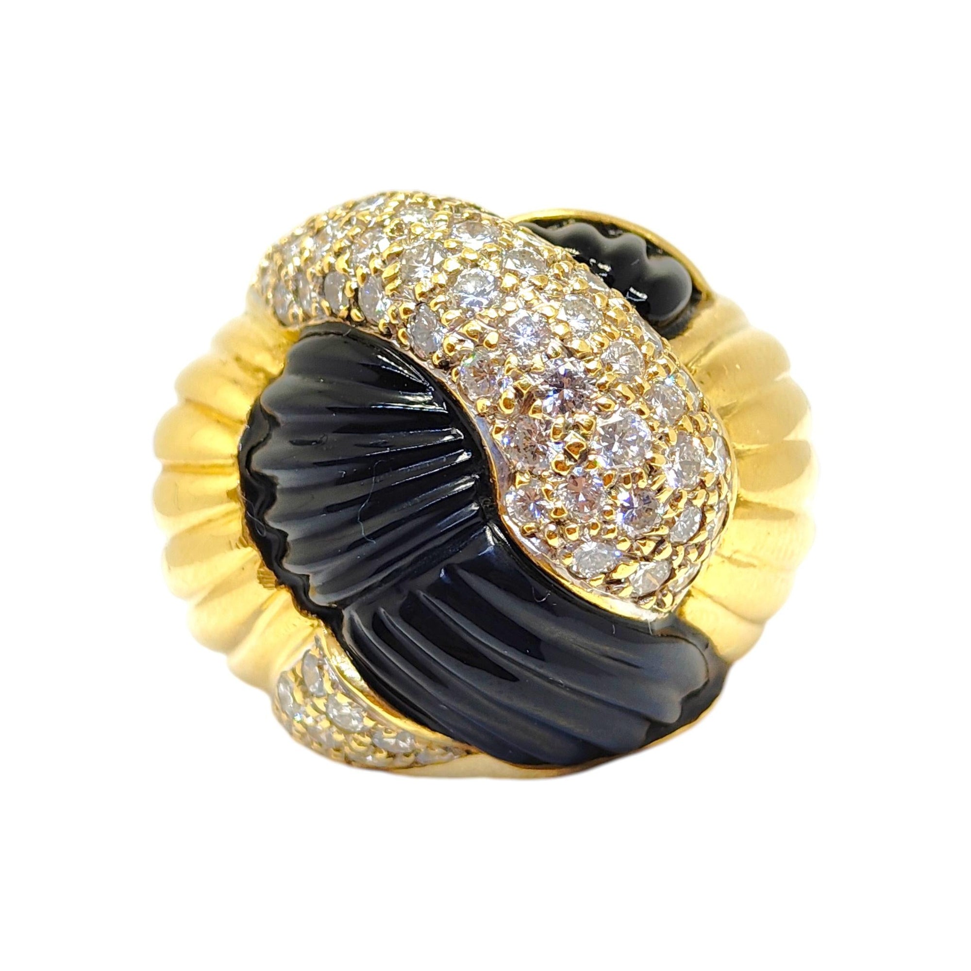 Vintage 18K Gold Fluted Black Onyx and Diamond Knot Style Ring