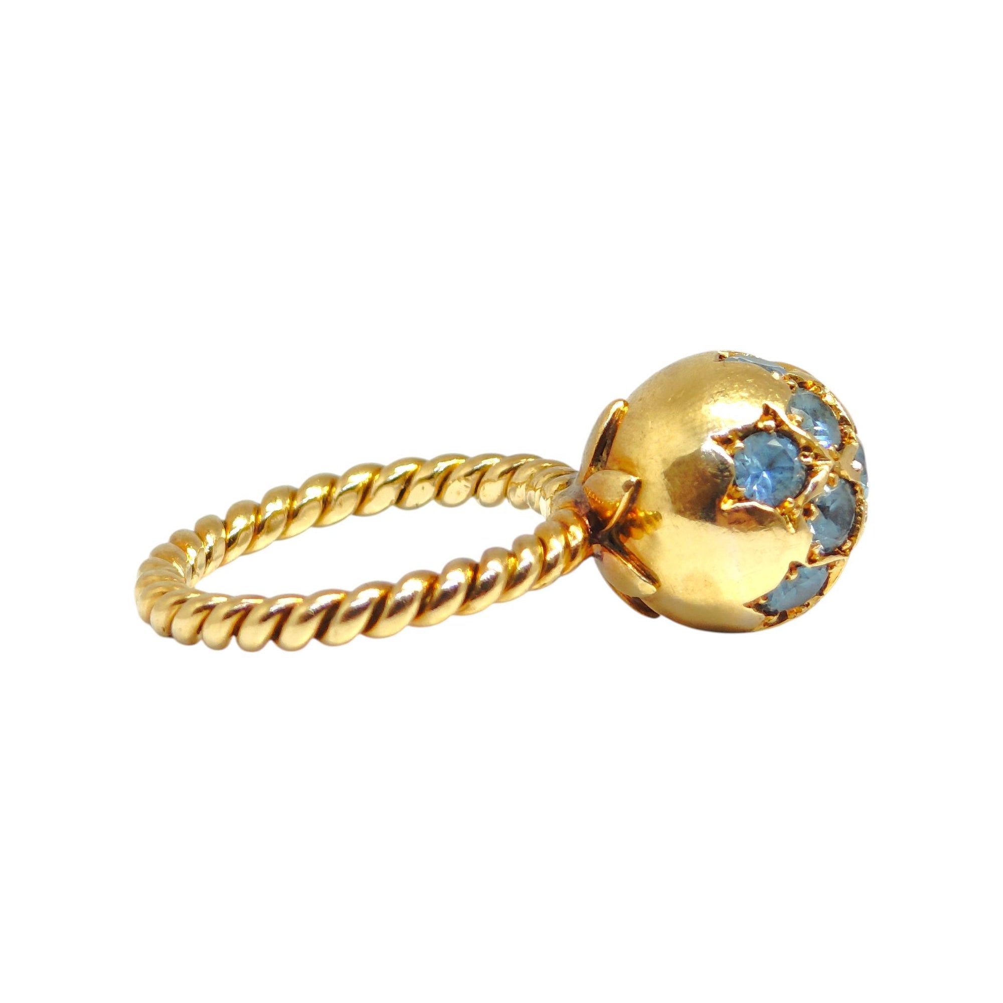 Vintage 18K Yellow Gold Blue Zircon Ball Ring