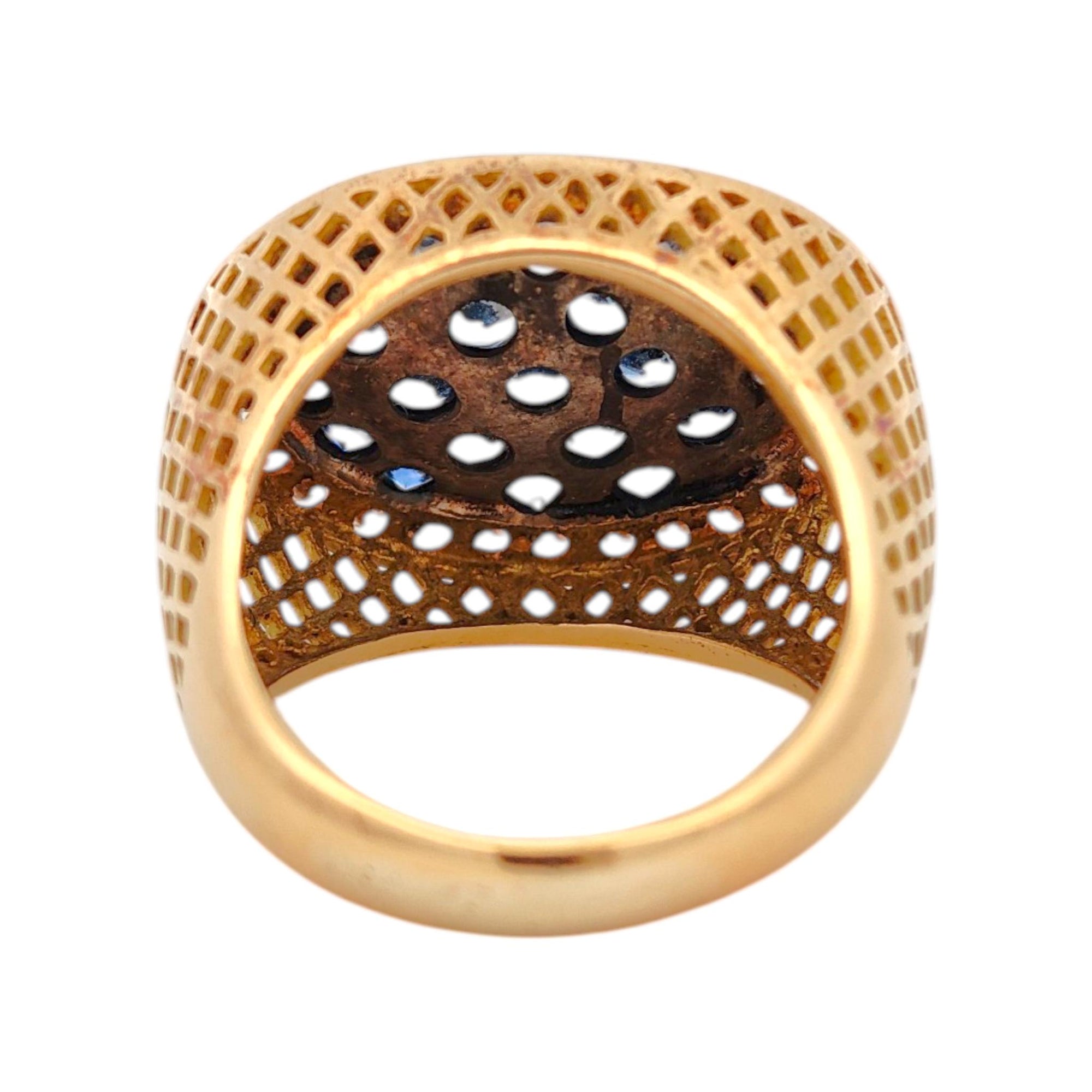 Vintage 18K Oval Sapphire and Diamond Cluster Ring