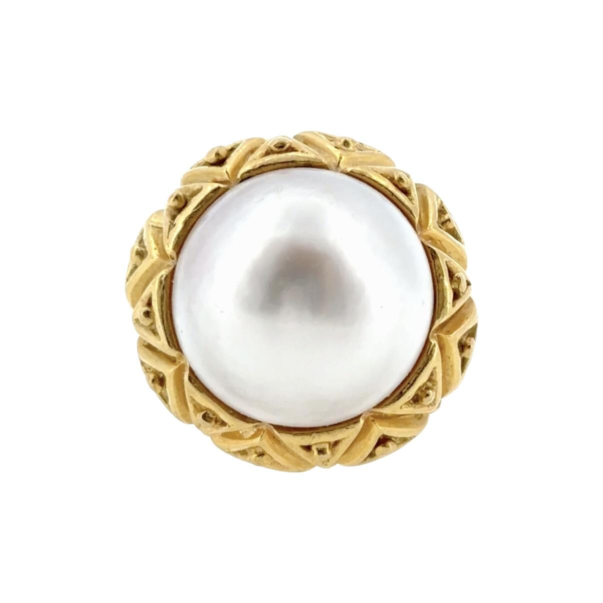 Vintage Tiffany & Co. 18K Mabe Pearl Ring, Circa 1980's