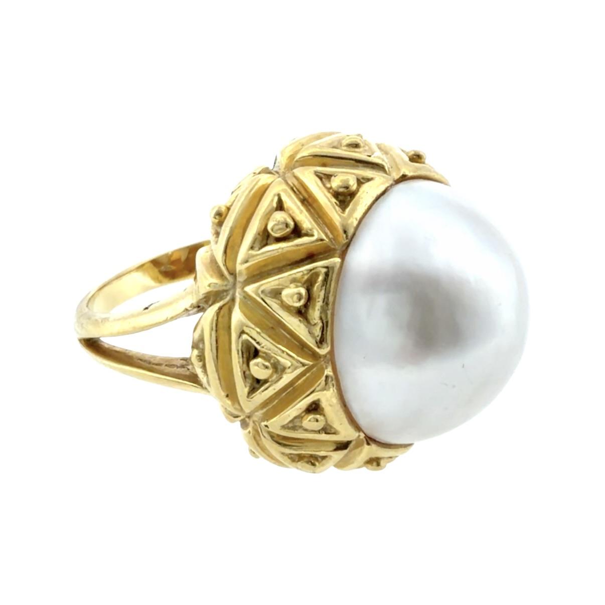Vintage Tiffany & Co. 18K Mabe Pearl Ring, Circa 1980's