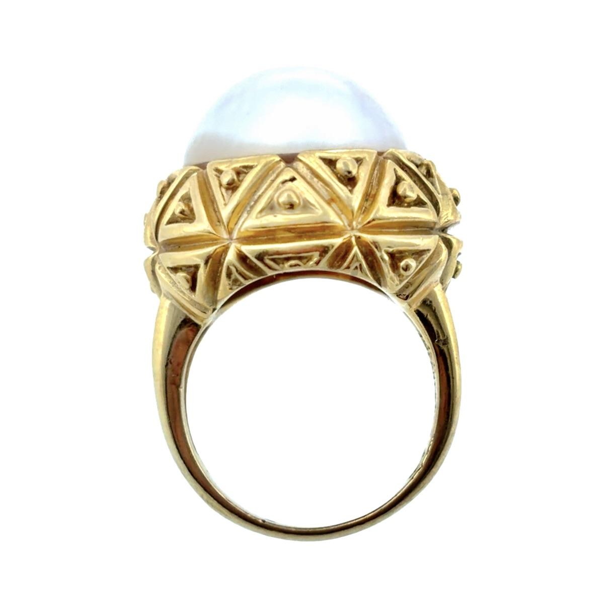 Vintage Tiffany & Co. 18K Mabe Pearl Ring, Circa 1980's