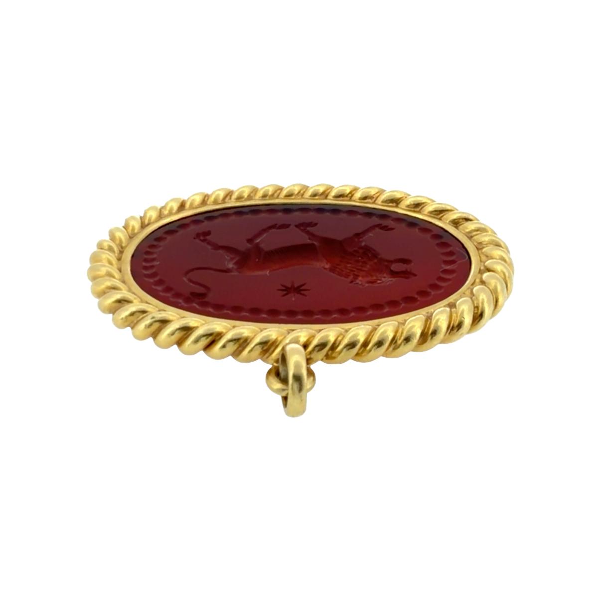 Vintage 18K Gold Carnelian Lion Intaglio Pendant