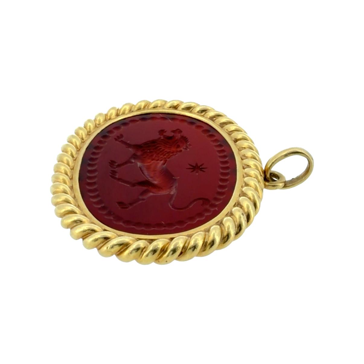 Vintage 18K Gold Carnelian Lion Intaglio Pendant