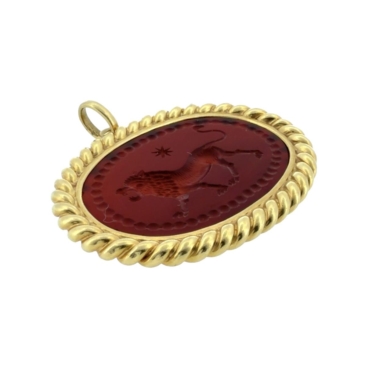 Vintage 18K Gold Carnelian Lion Intaglio Pendant
