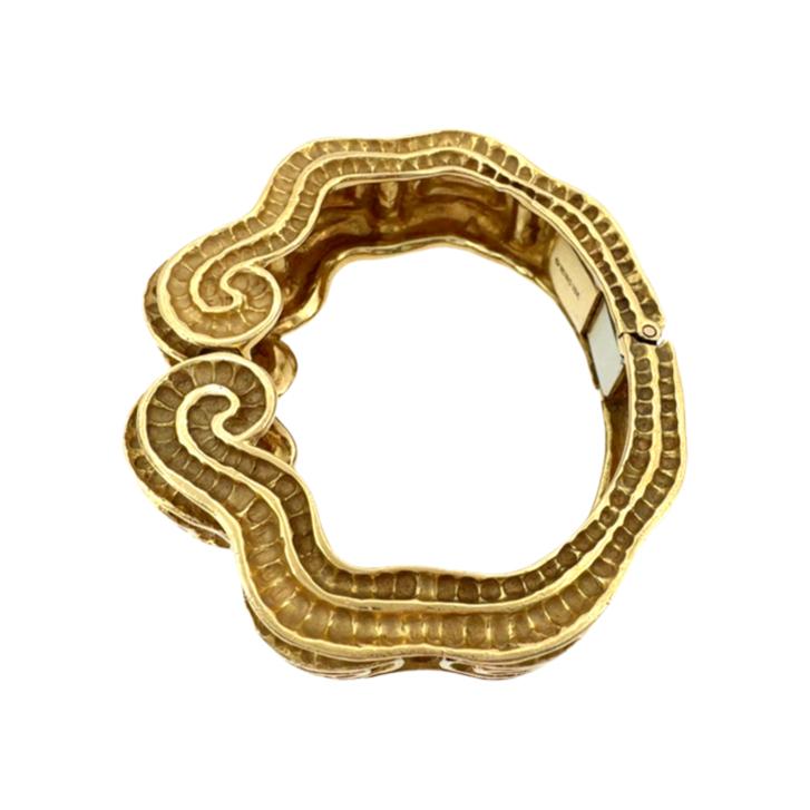 Robert Wander for WINC 18K Sculpted Hinged Bangle Bracelet