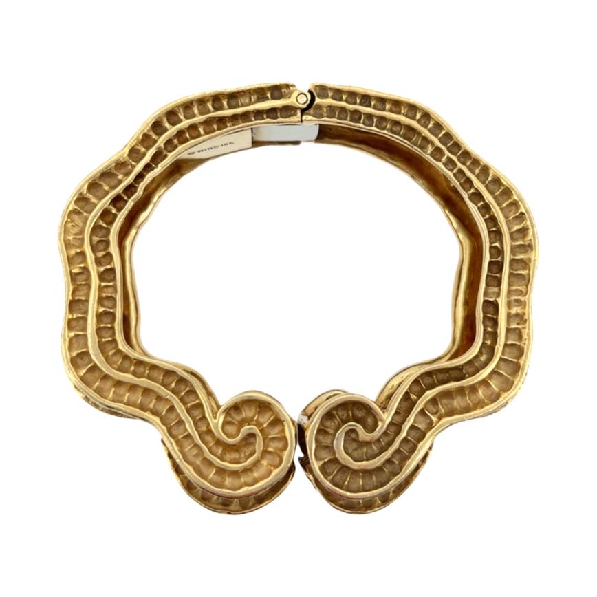 Robert Wander for WINC 18K Sculpted Hinged Bangle Bracelet