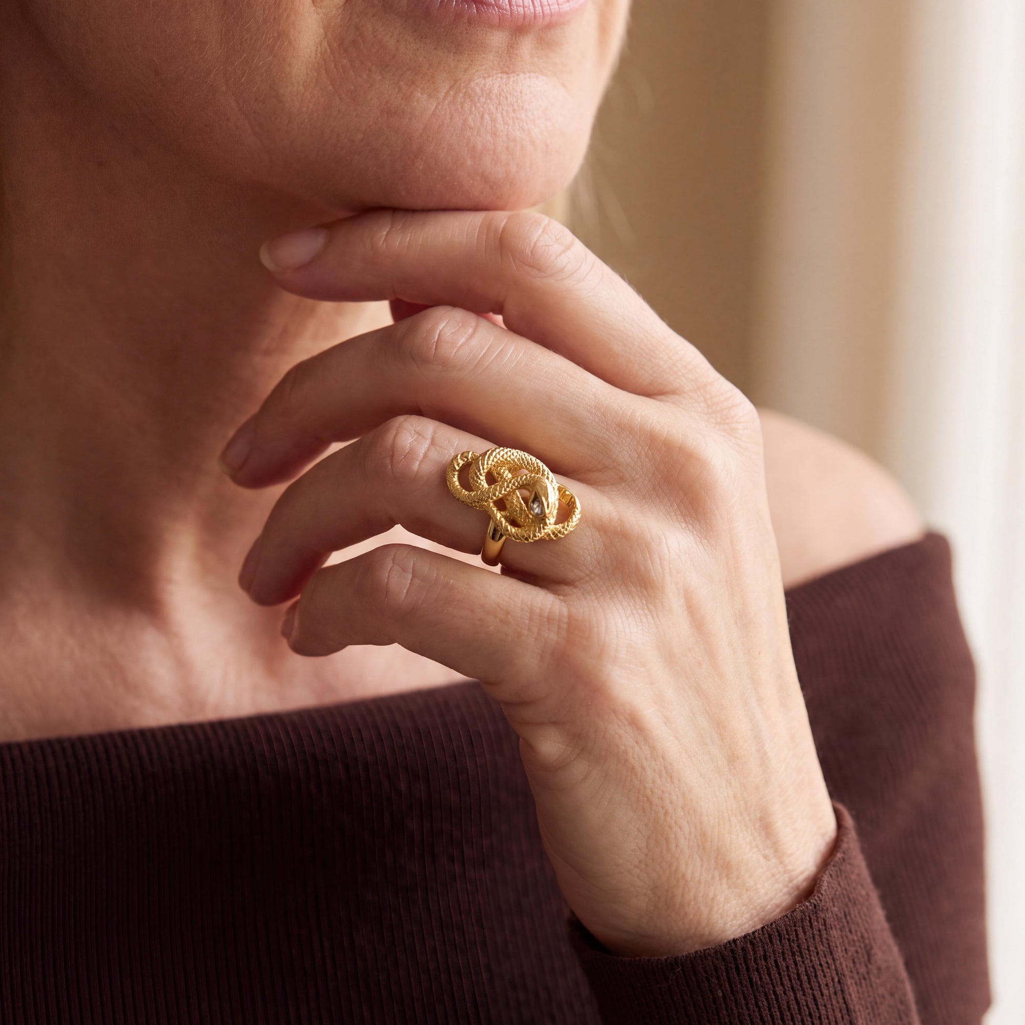 Vintage 18K Gold Coiling Serpent Snake Ring with Diamond