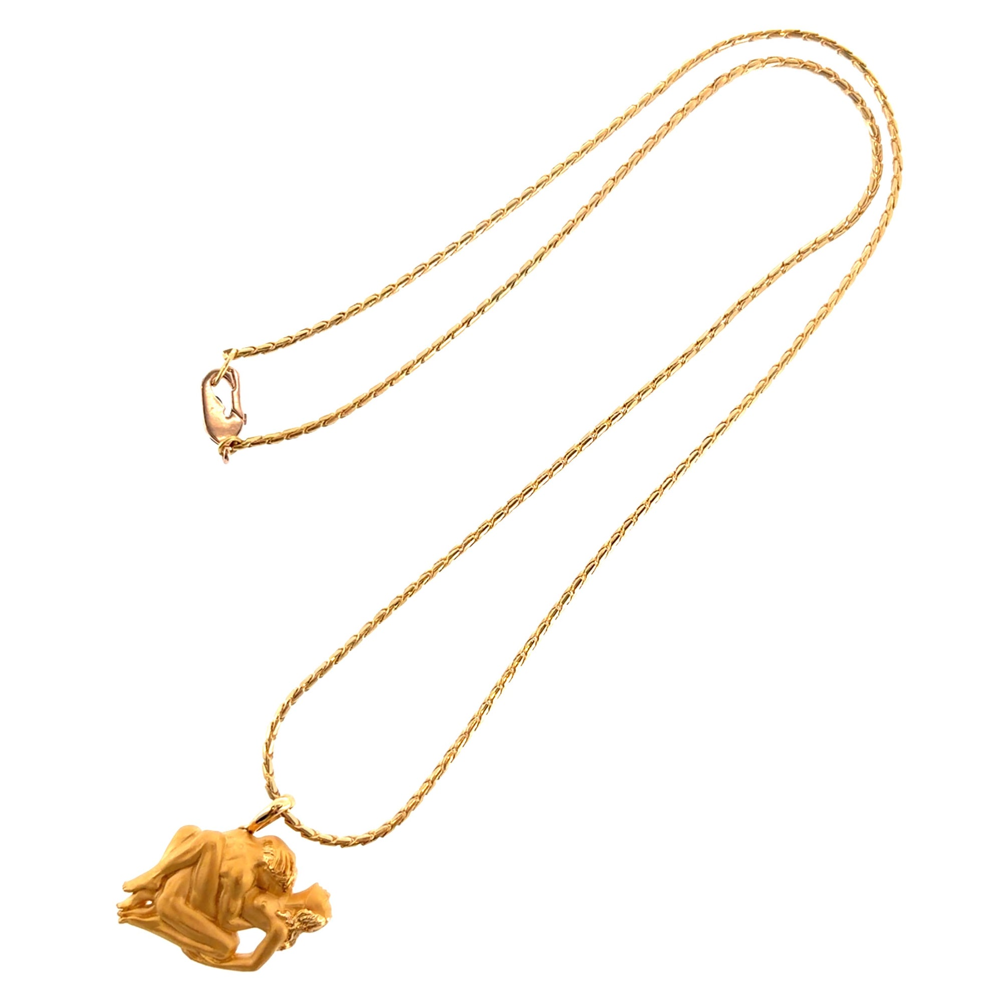 Carrera y Carrera 18K Gold Intertwined Couple Erotic Pendant Necklace