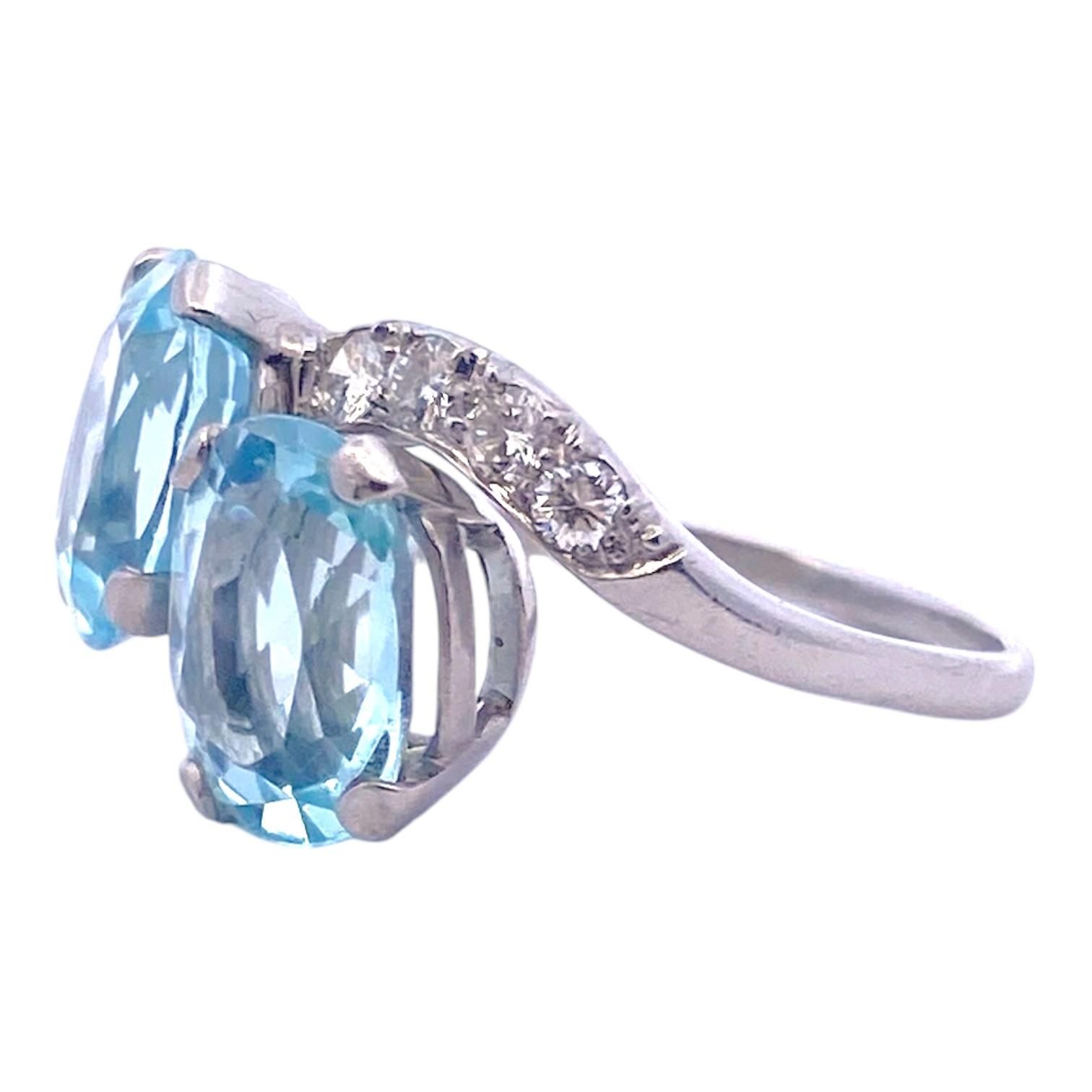 Vintage Platinum Aquamarine & Diamond Moi et Toi Ring