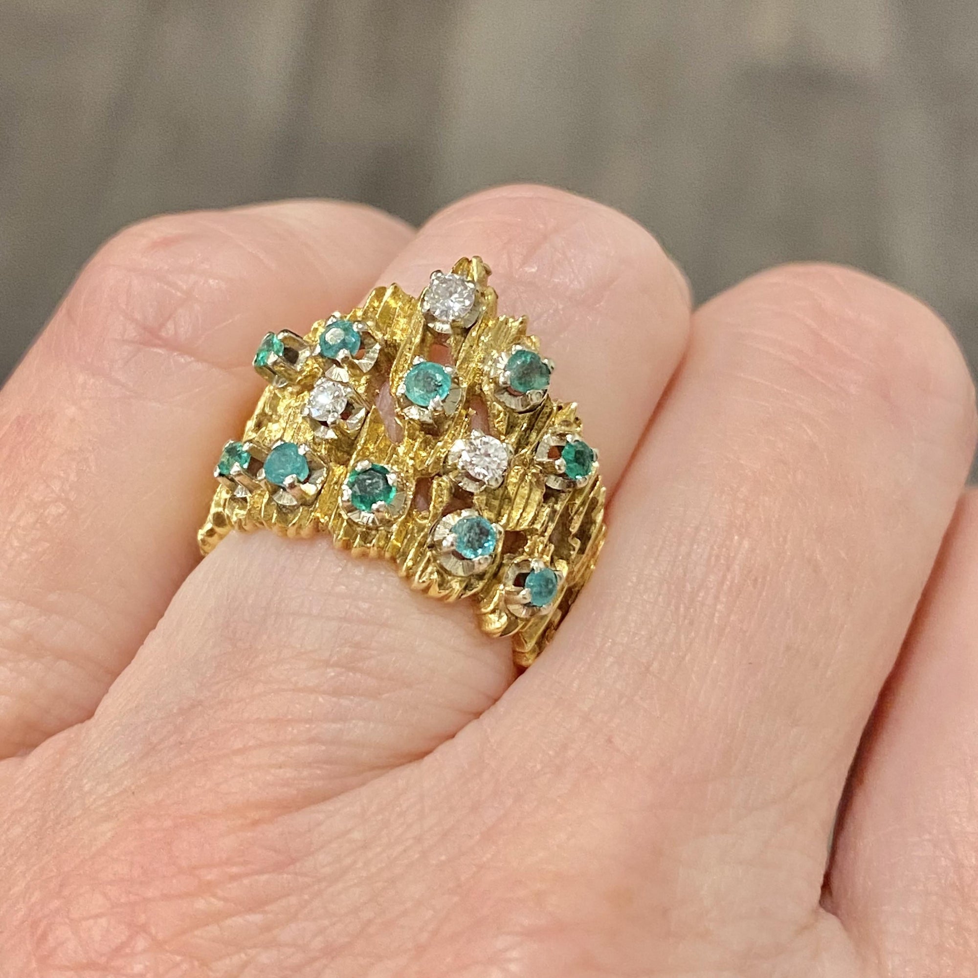 Vintage 18K Yellow Gold Emerald & Diamond Ring