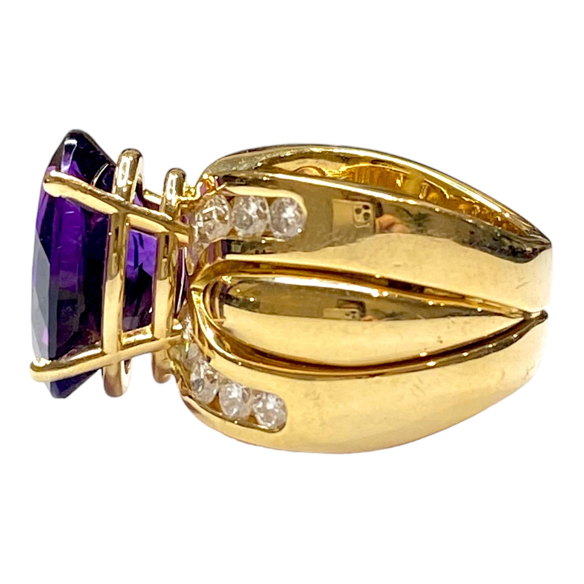 Vintage 18K Yellow Gold Large Amethyst & Diamond Ring