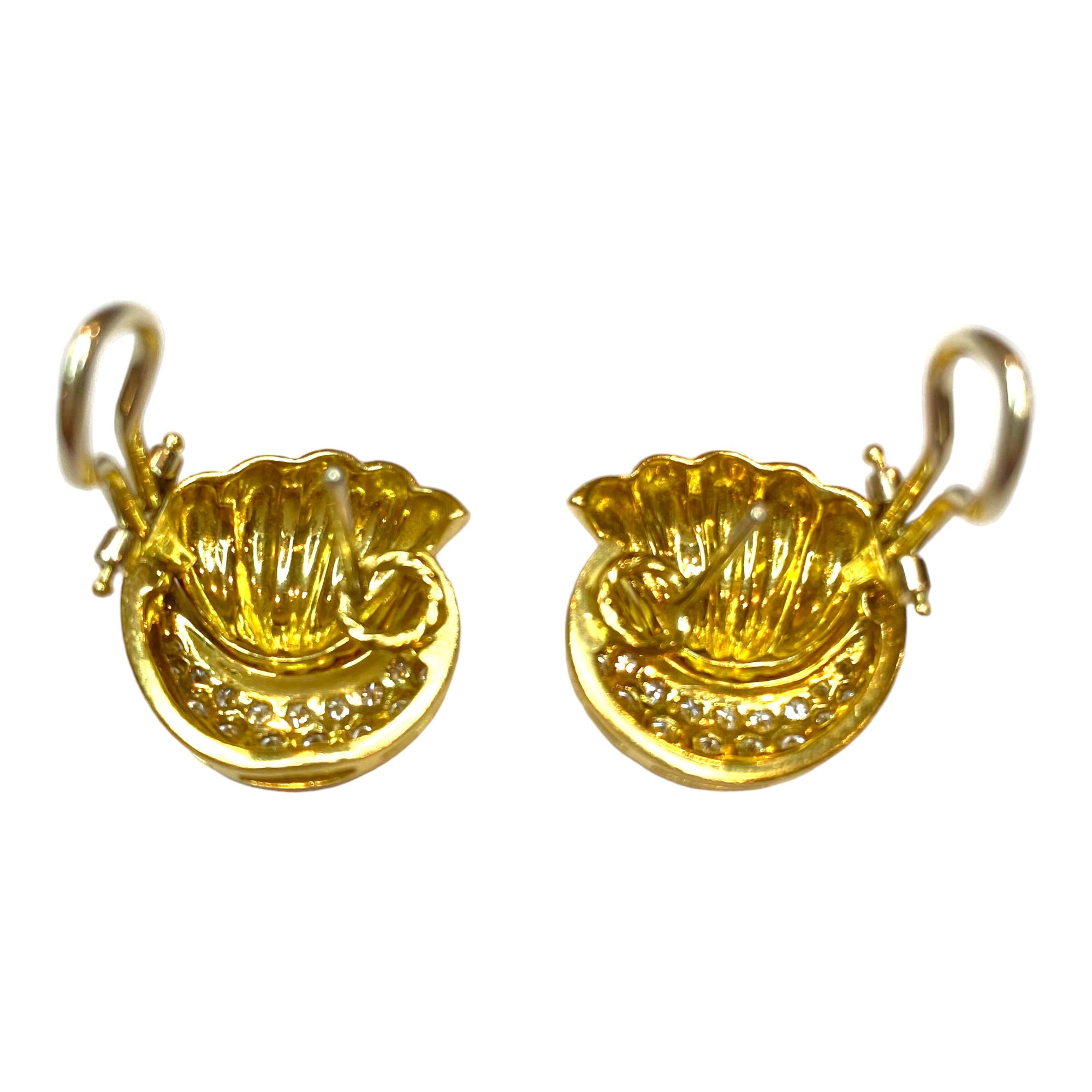 Vintage 18K Gold Scalloped Diamond Earrings