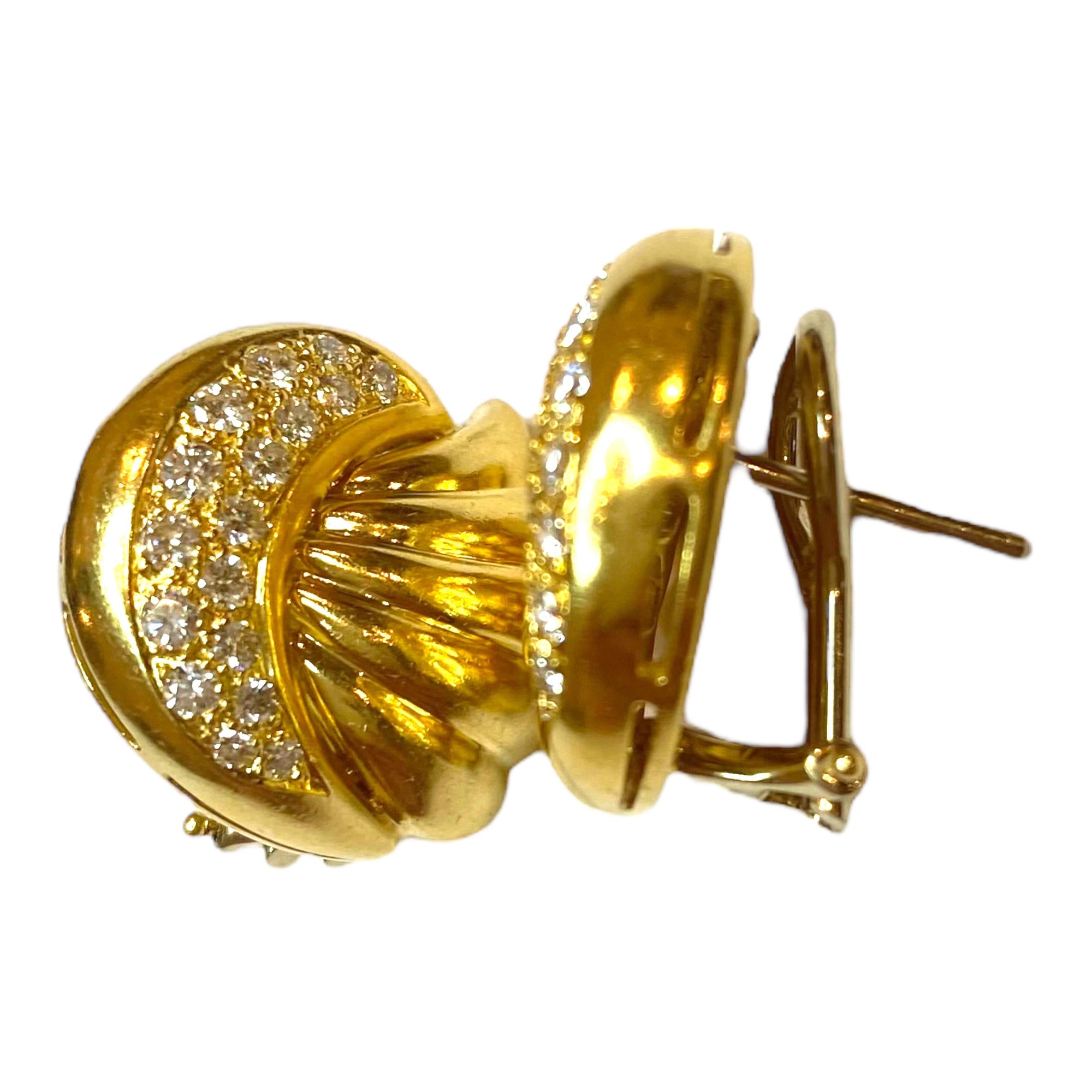 Vintage 18K Gold Scalloped Diamond Earrings