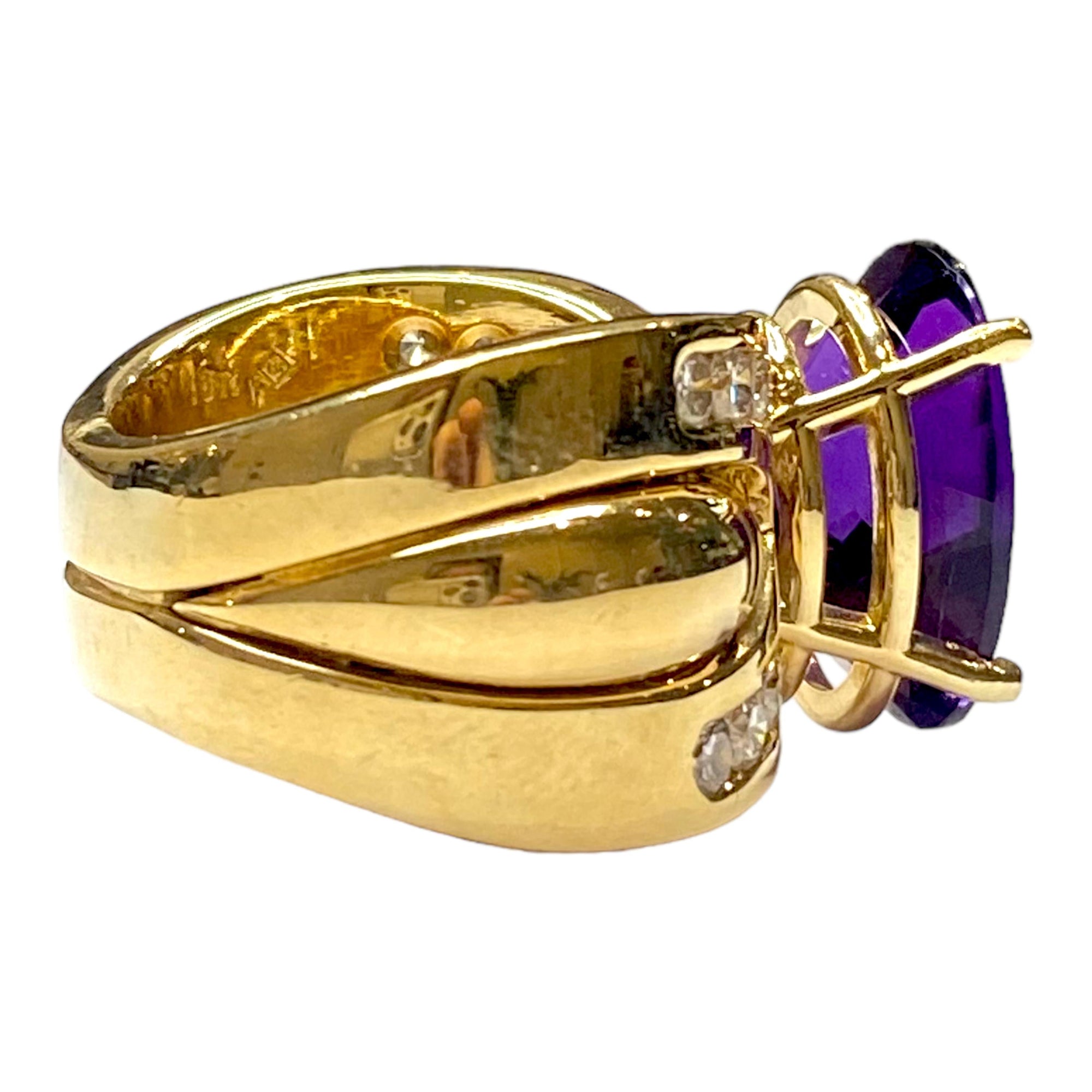 Vintage 18K Yellow Gold Large Amethyst & Diamond Ring