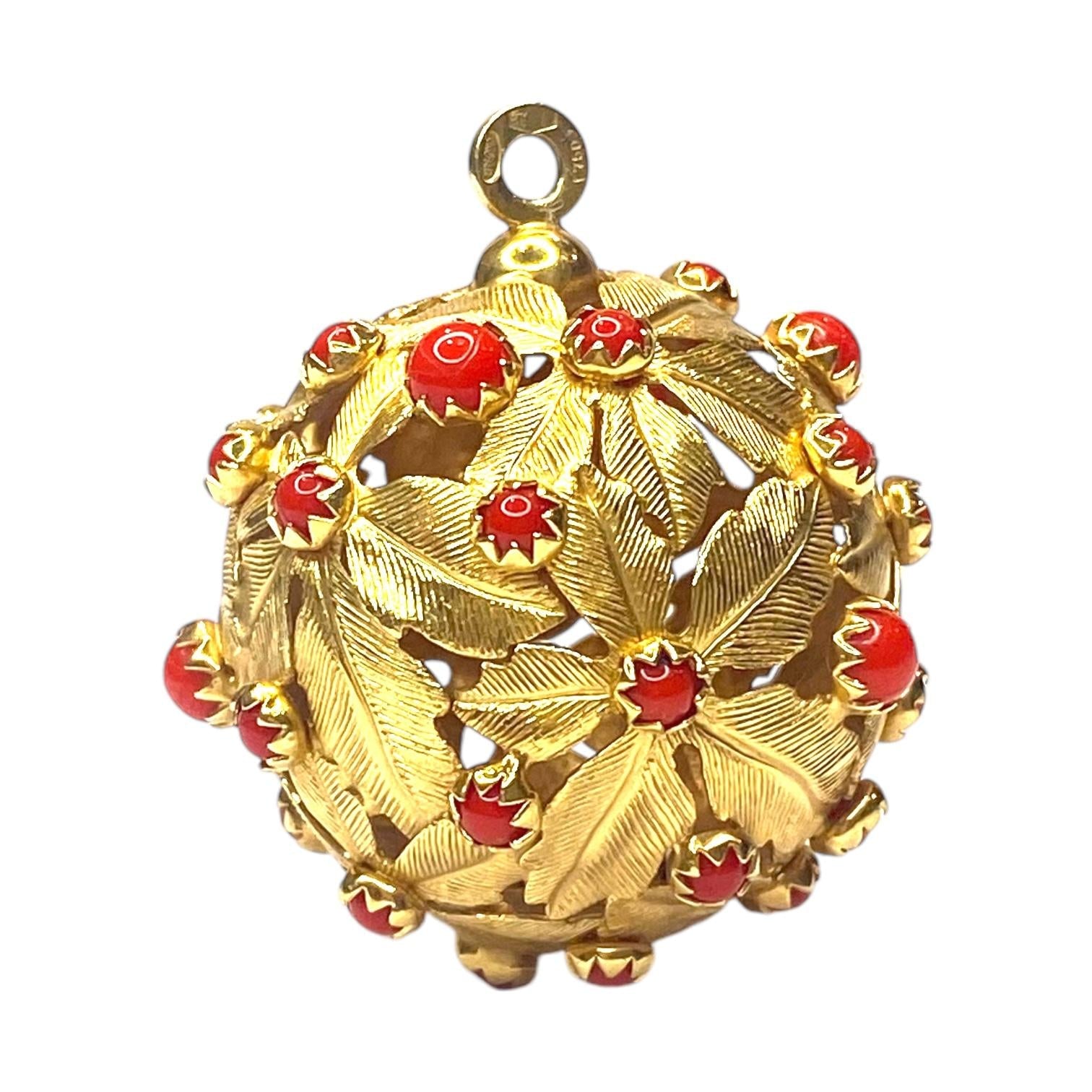 UNOAERRE Large 18K Gold Carnelian Charm Pendant