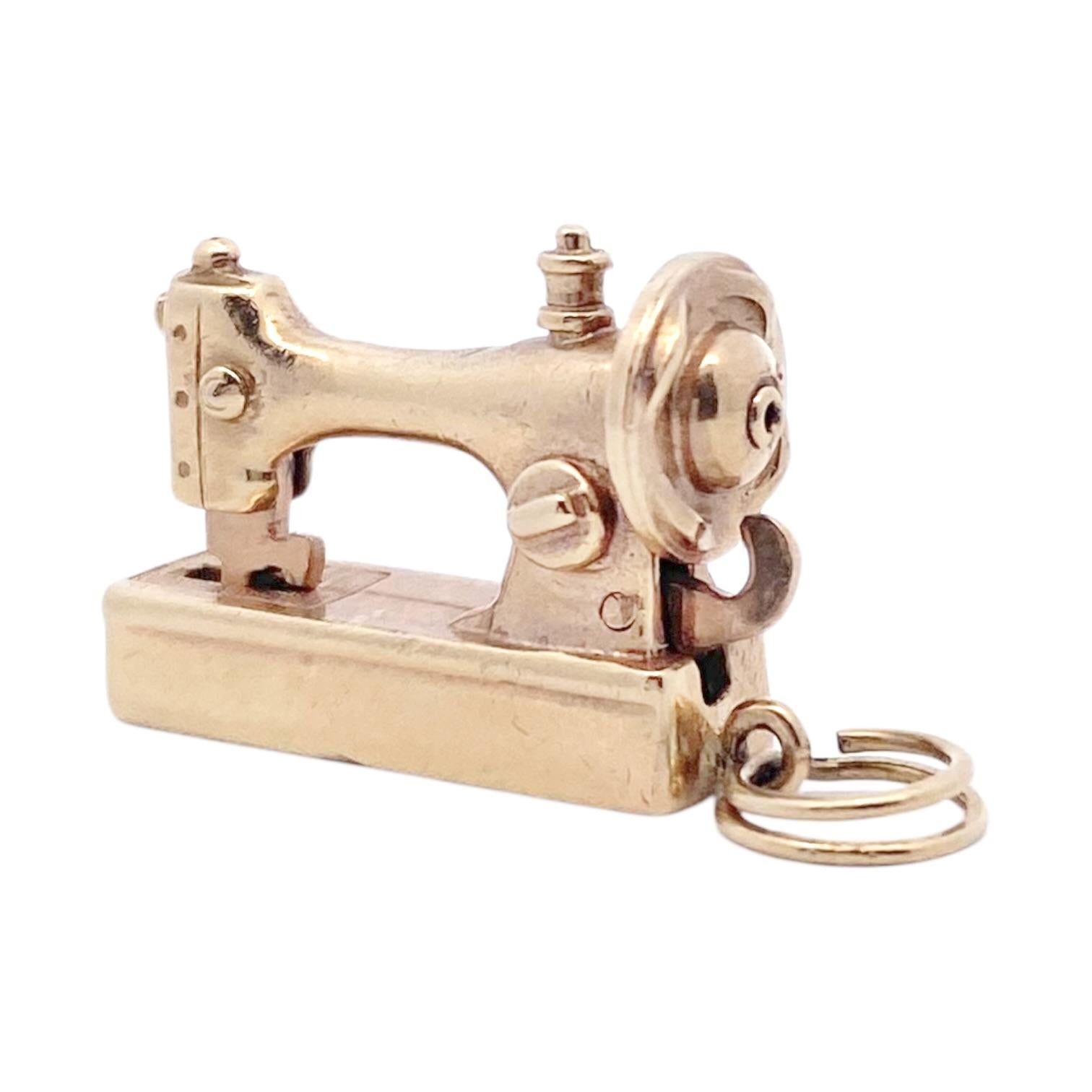 Vintage 14K Gold Sewing Machine Charm Pendant