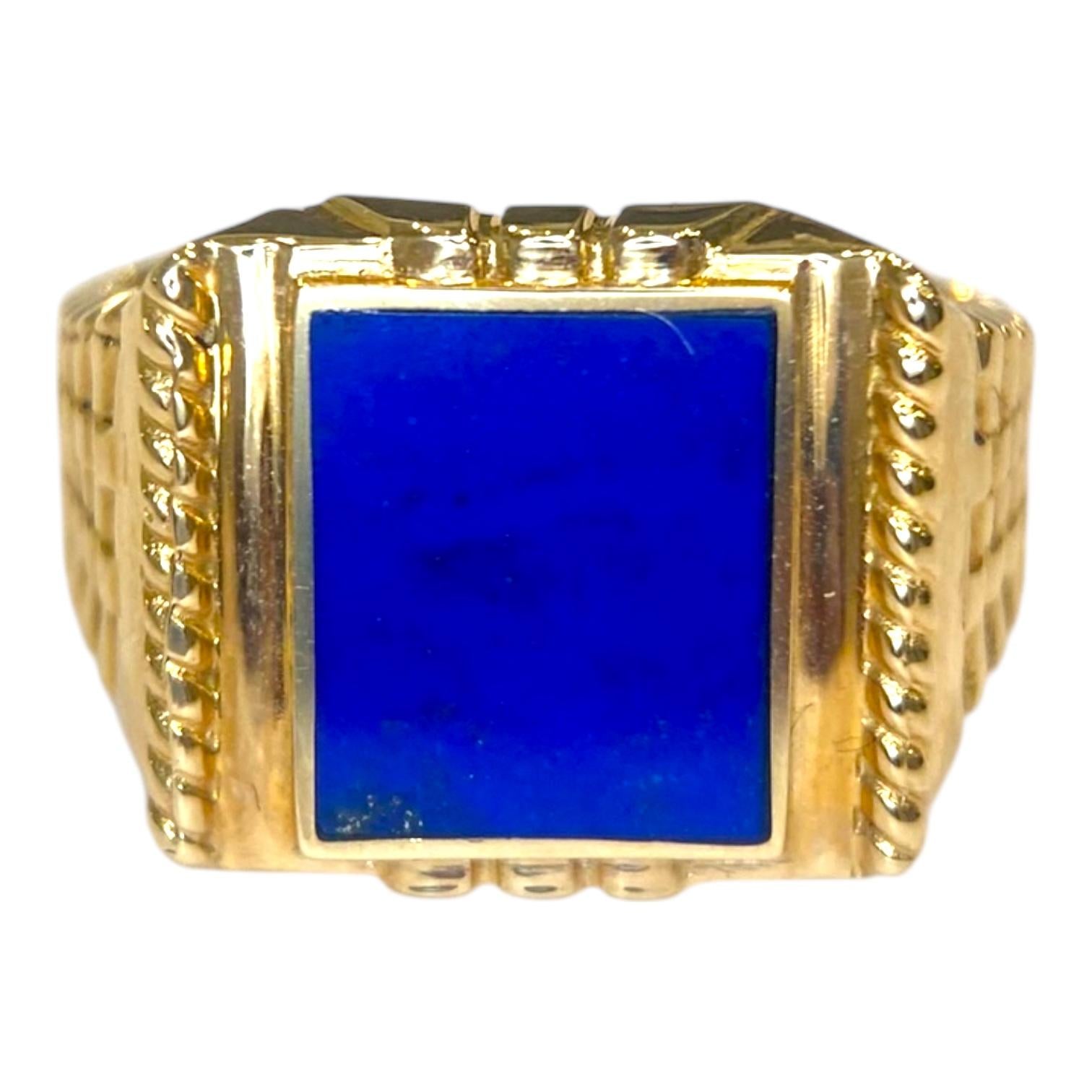 Vintage 18K Yellow Gold Lapis Lazuli Signet Ring