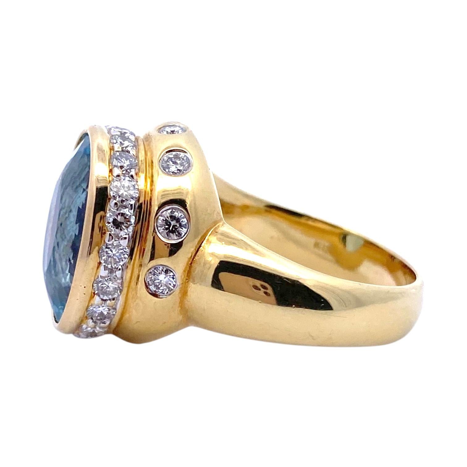 Vintage 18K Gold Aquamarine and Diamond Ring