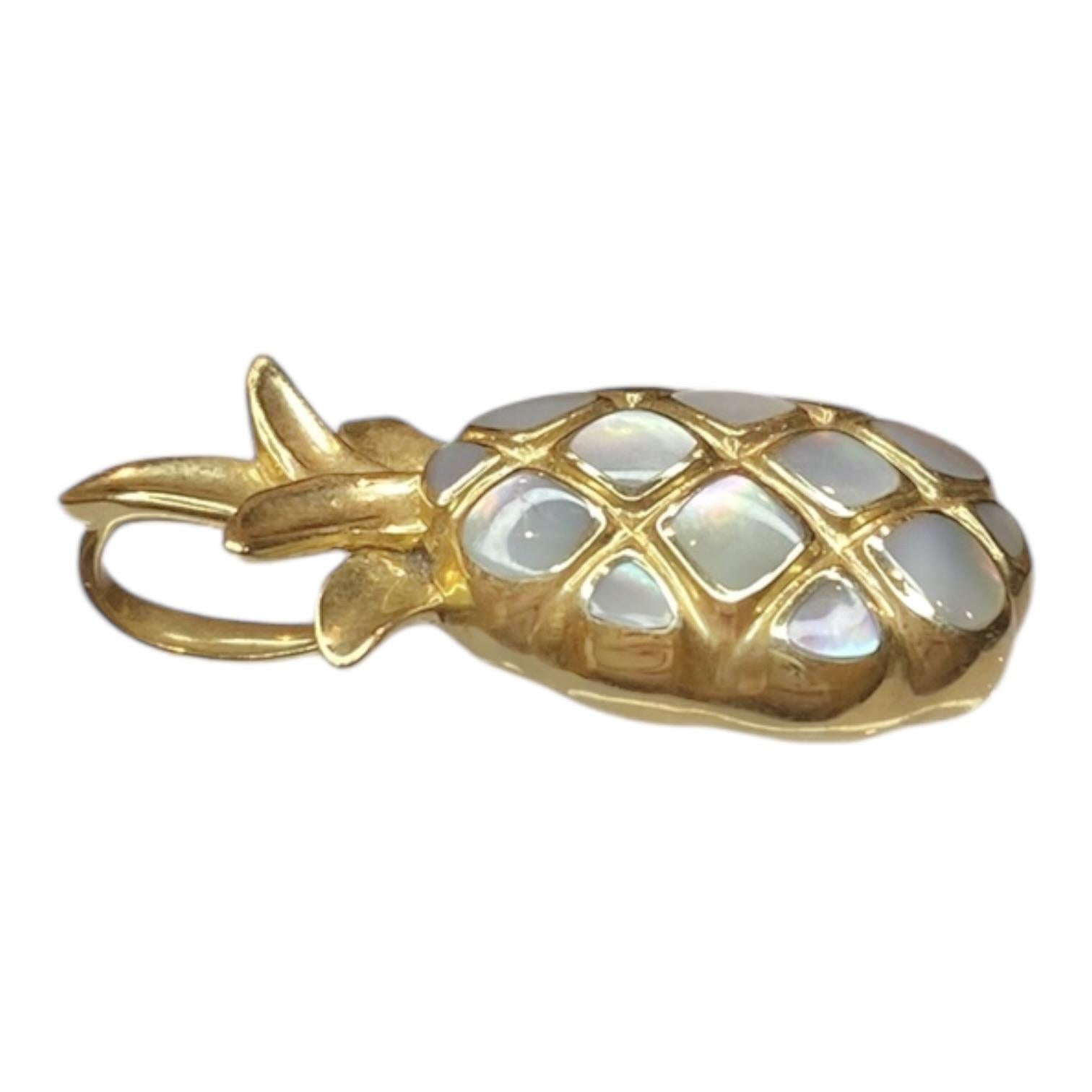 NA HOKU 14K Gold Mother of Pearl Pineapple Pendant