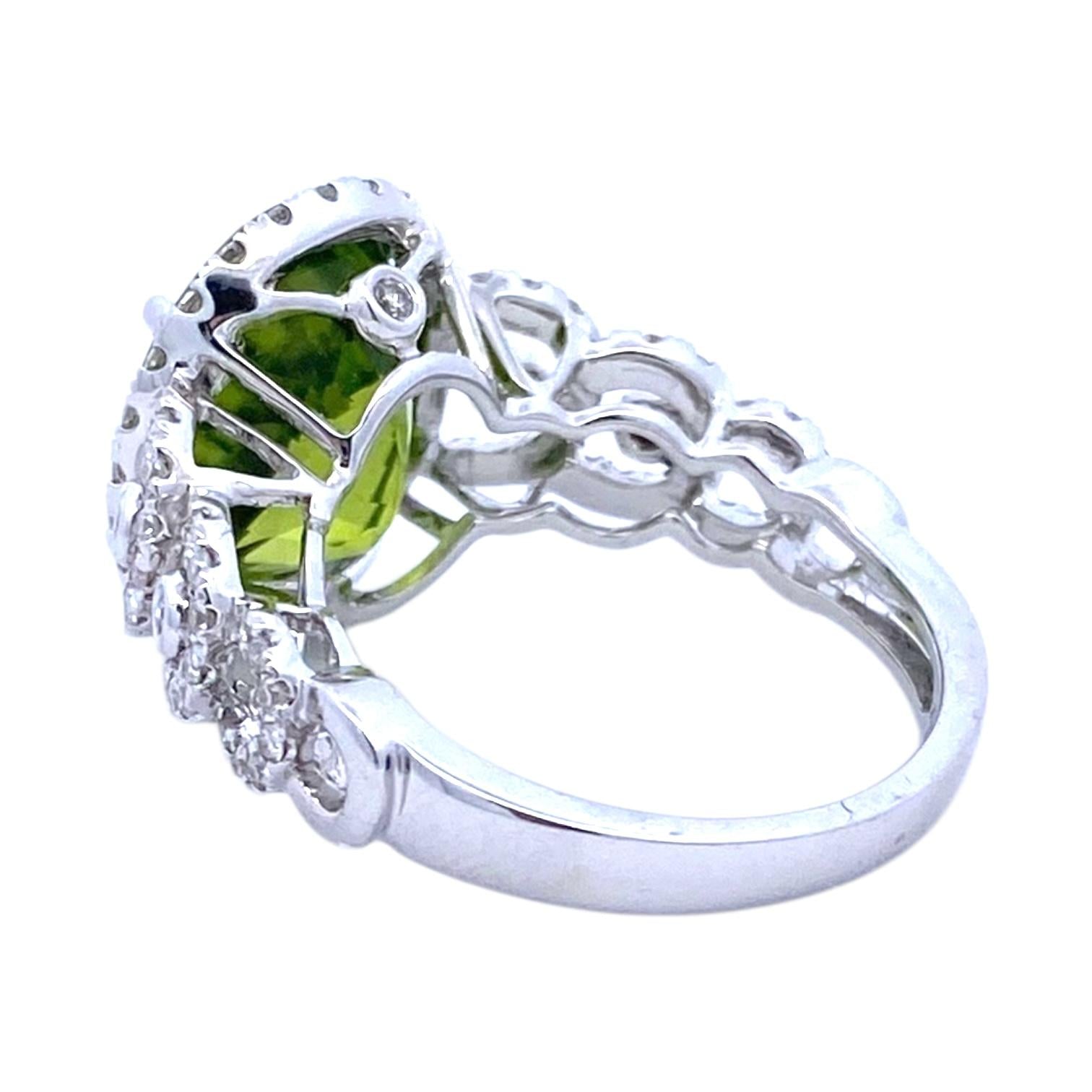18K White Gold Peridot & Diamond Ring