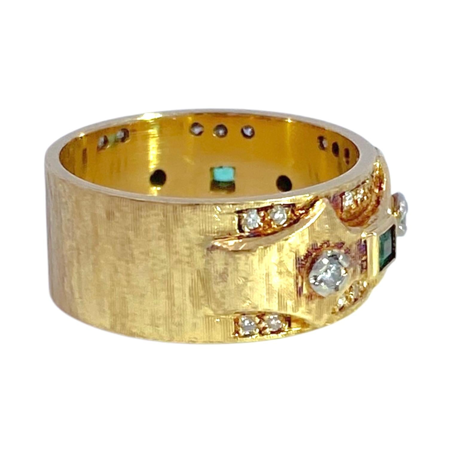 Vintage 18K Yellow Gold Emerald & Diamond Band