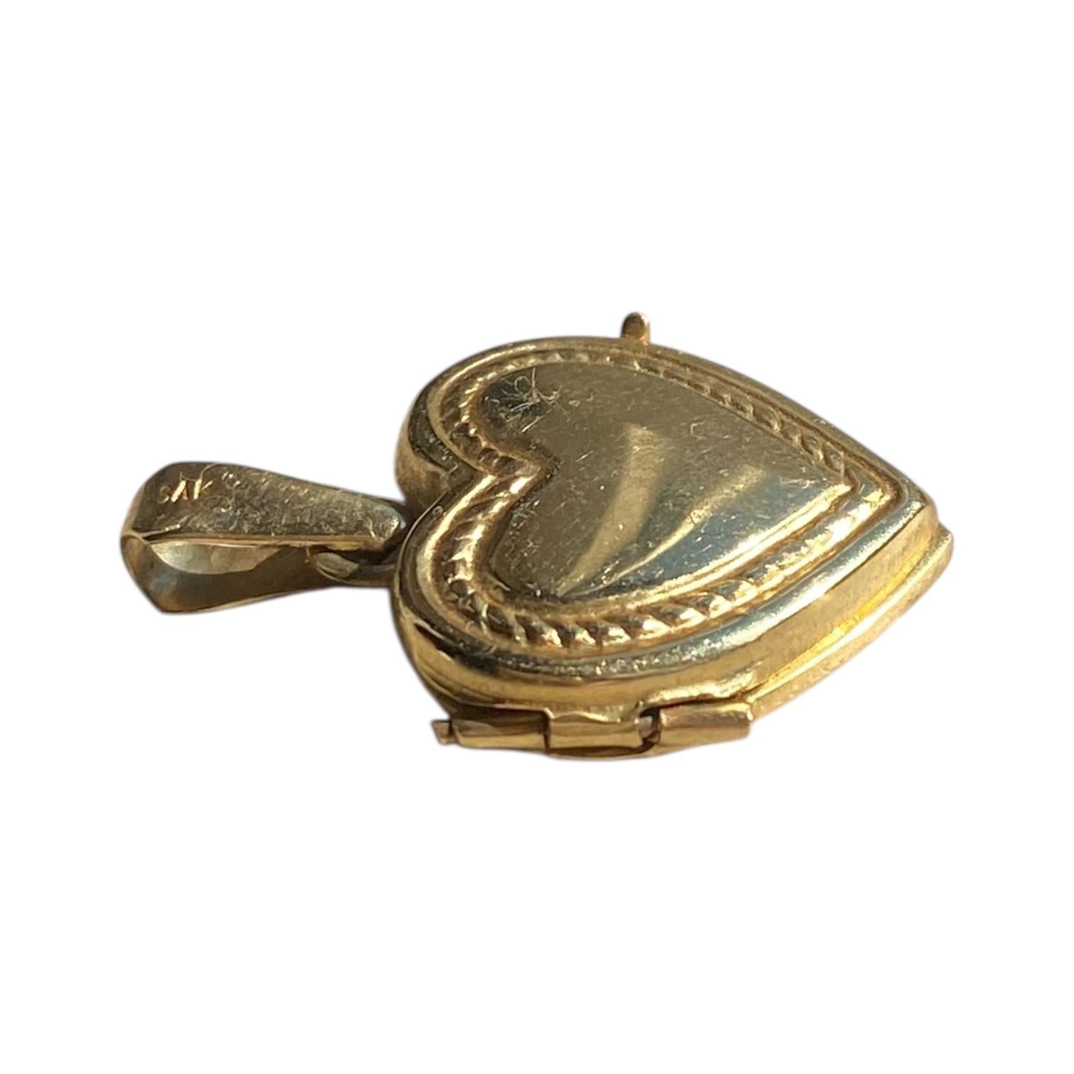 Vintage 14K Yellow Gold Heart Locket Pendant