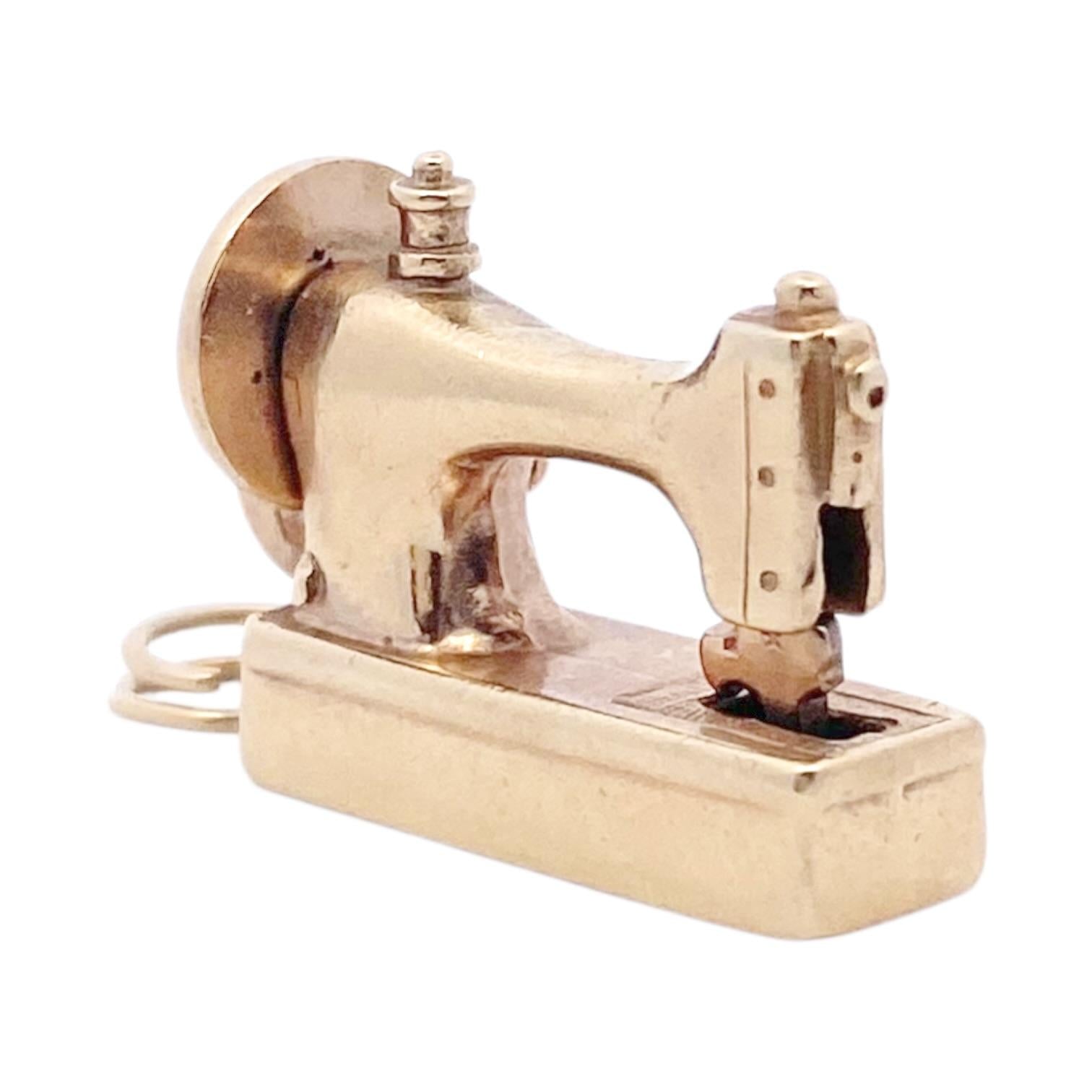 Vintage 14K Gold Sewing Machine Charm Pendant
