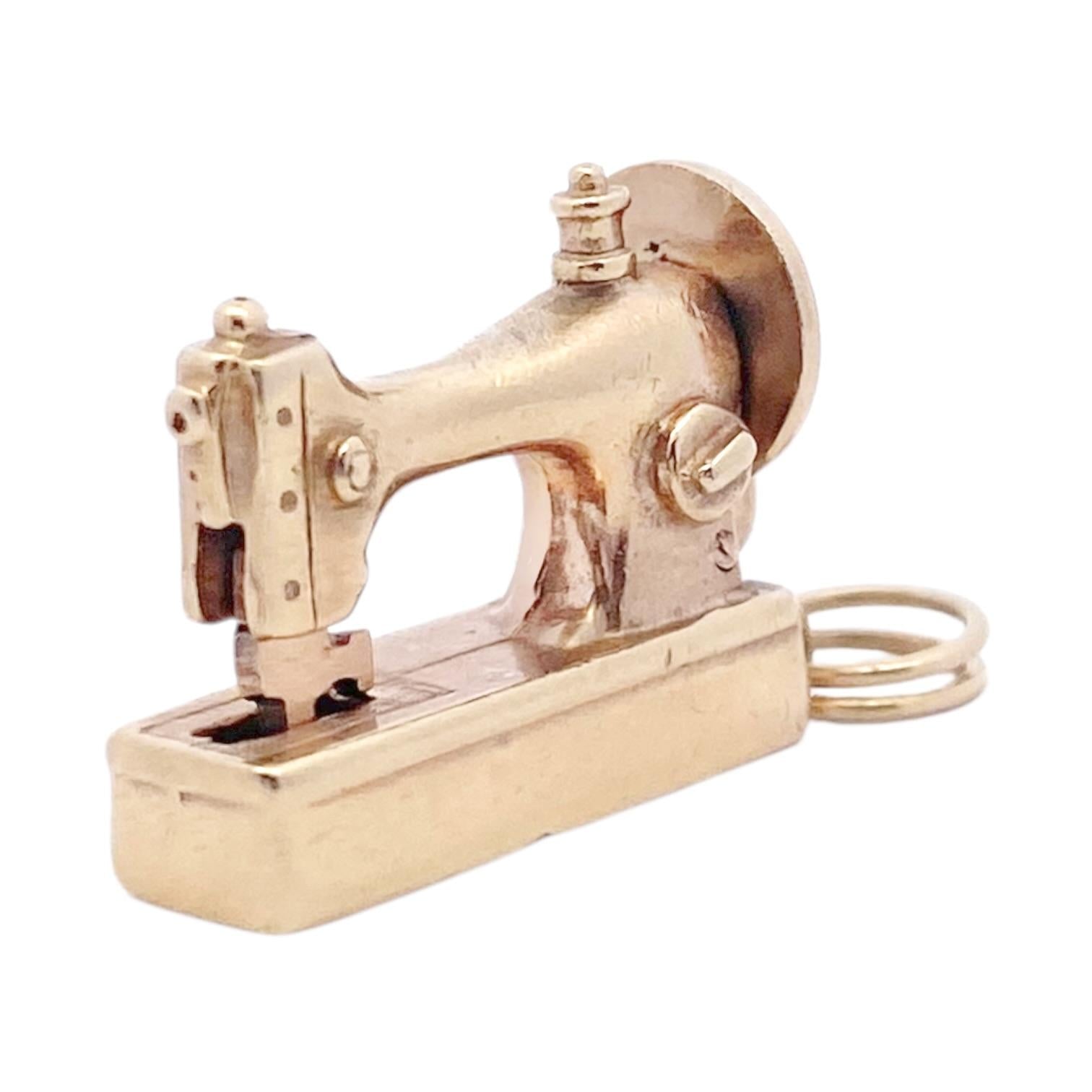 Vintage 14K Gold Sewing Machine Charm Pendant