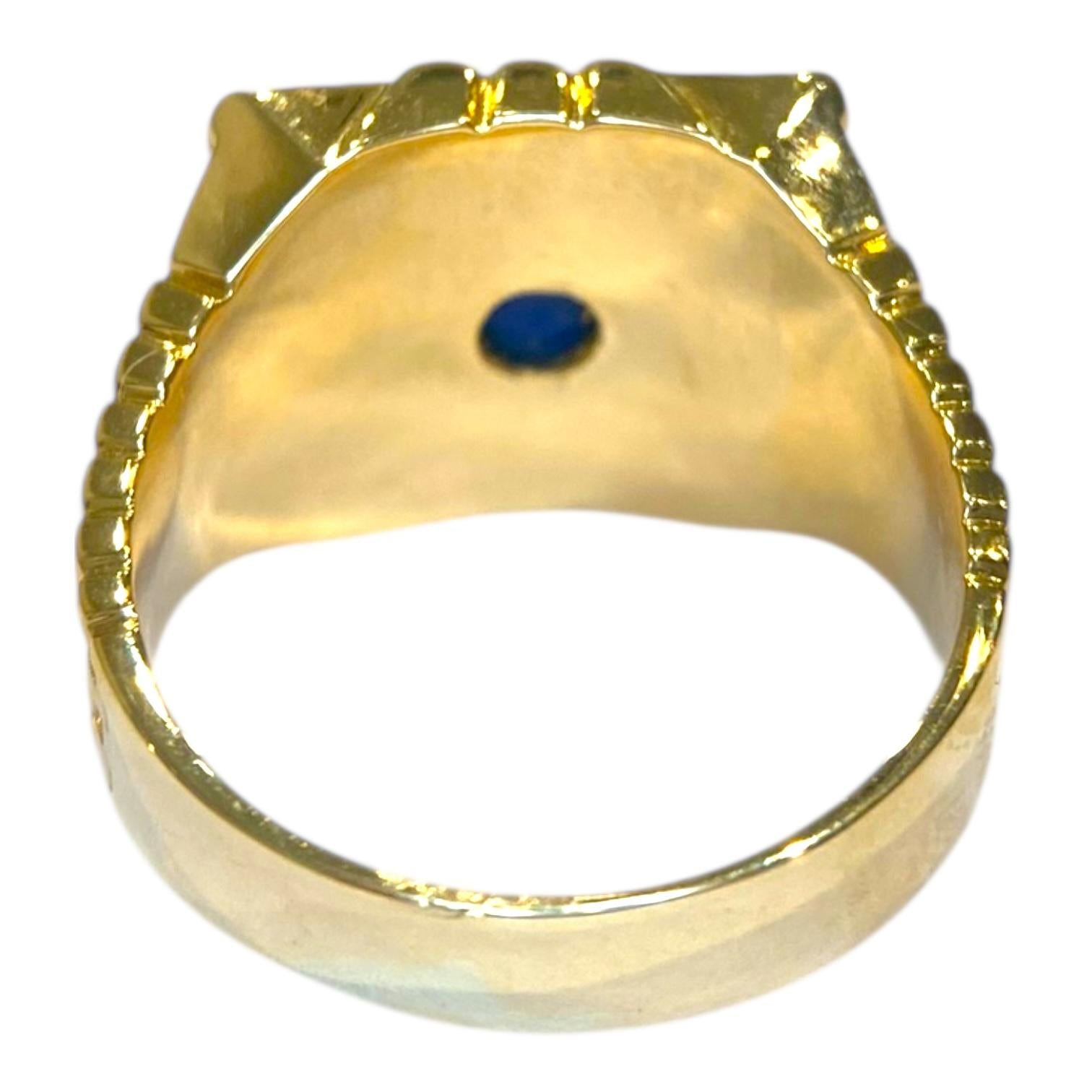 Vintage 18K Yellow Gold Lapis Lazuli Signet Ring