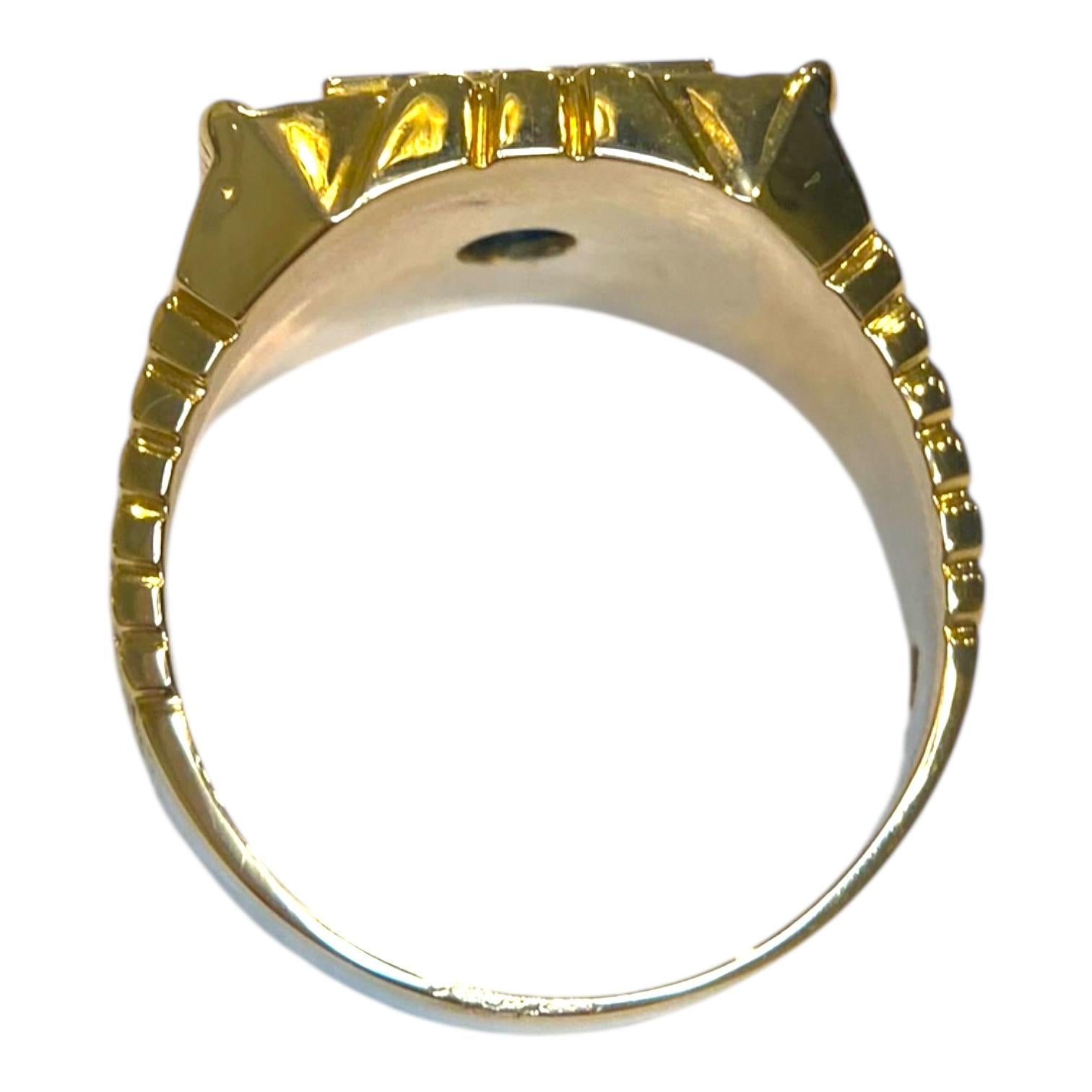 Vintage 18K Yellow Gold Lapis Lazuli Signet Ring