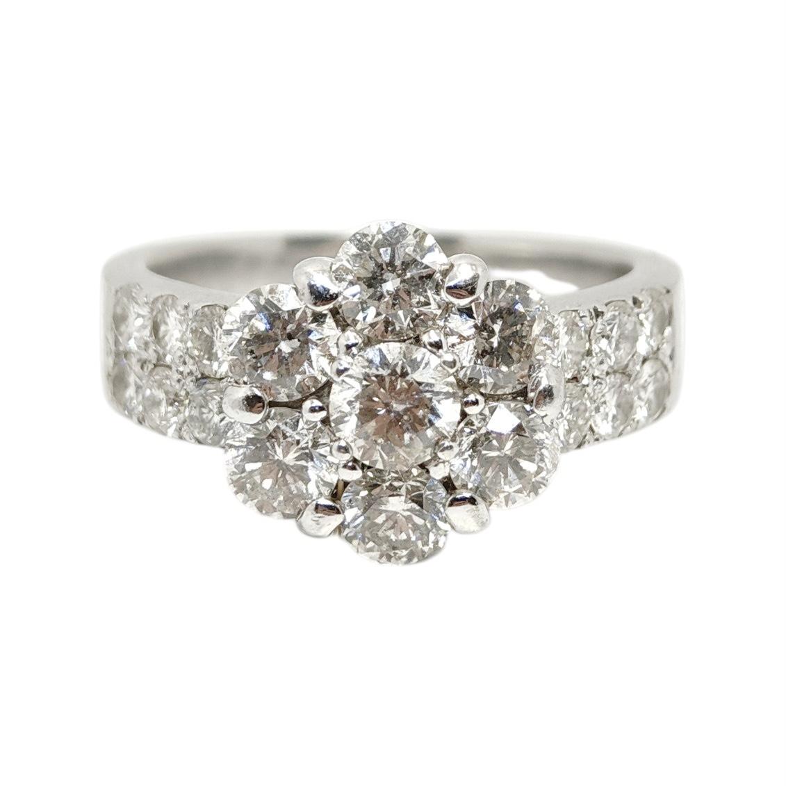 Vintage 18K White Gold Diamond Floret Ring