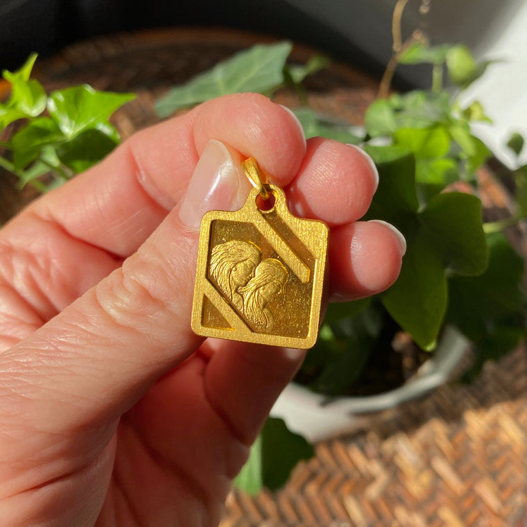 24K Gold Gemini Zodiac Pendant