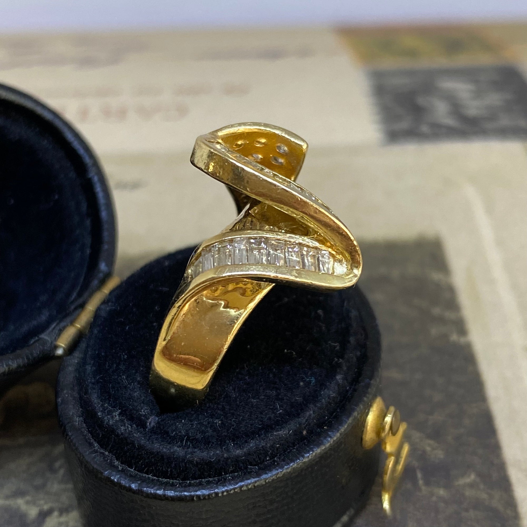 Vintage 14K Yellow Gold Diamond Ribbon Ring