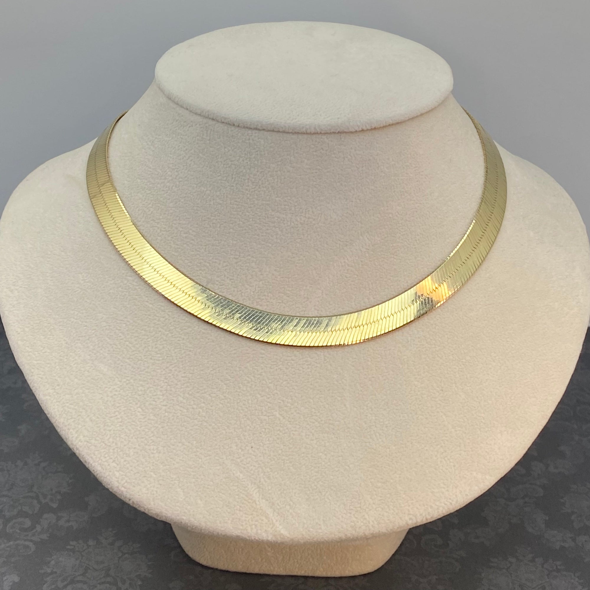 Vintage 14K Yellow Gold Large Herringbone Chain Necklace