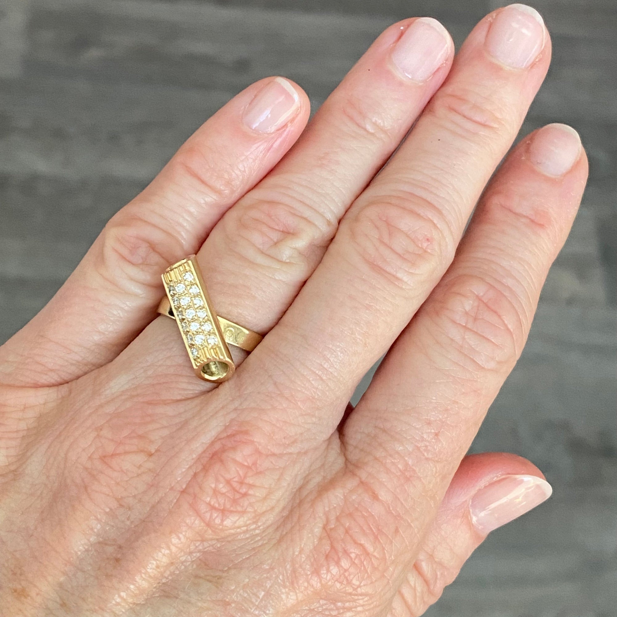 Vintage 14K Gold Diamond Set Tube Ring