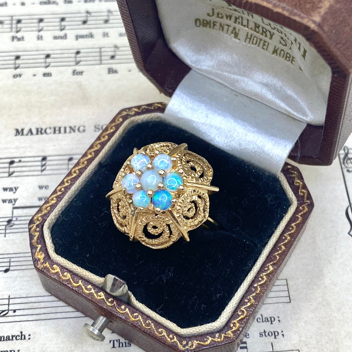 Vintage 14K Yellow Gold Opal Cluster Ring